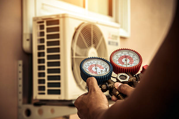 Professional Hvac technician working in Lake Cicott, IN